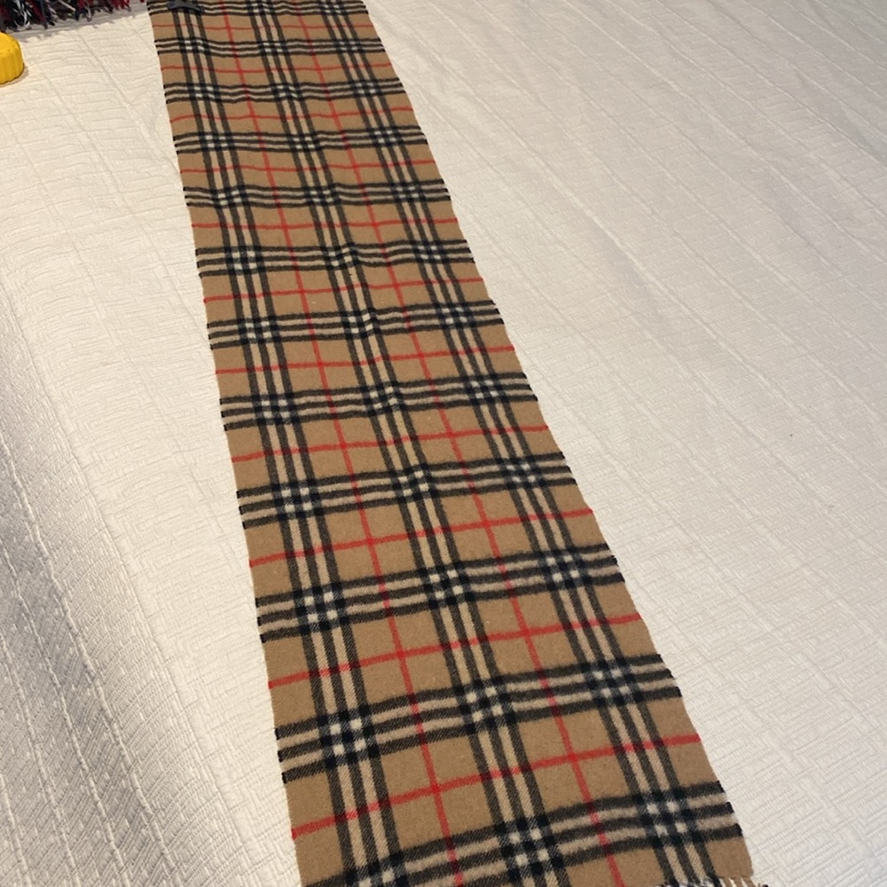 BURBERRYS Tan Plaid Scarf 100% Cashmere (EUC AUTHENTIC VINTAGE) - Picture 10 of 11